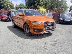 Audi Q3 2015 Gold