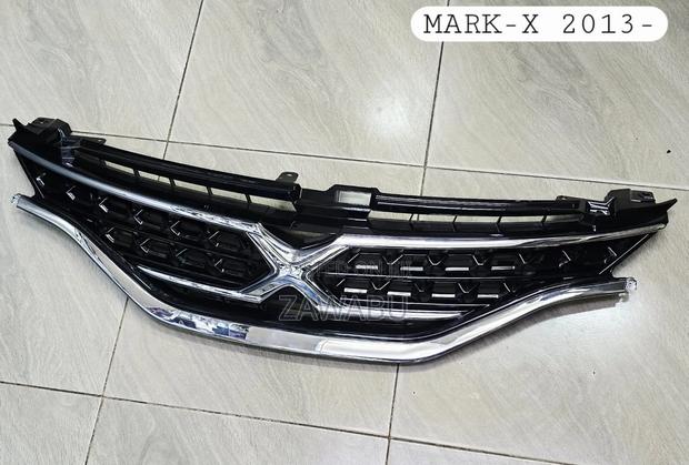 Grille Mark X 2013