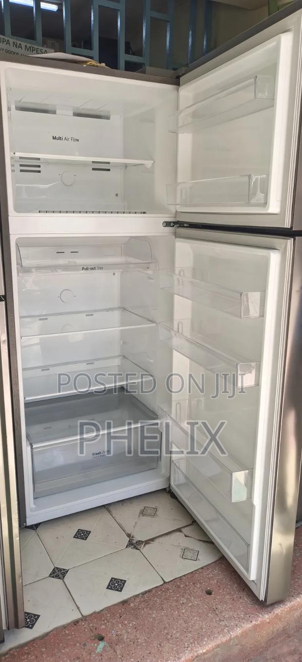LG Refrigerator by Phelix - thumbnail 8