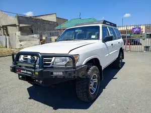 Nissan Patrol 2003 White