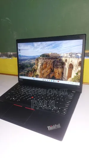Laptop Lenovo ThinkPad T14s Gen 1 16GB Intel Core i7 SSD 500GB