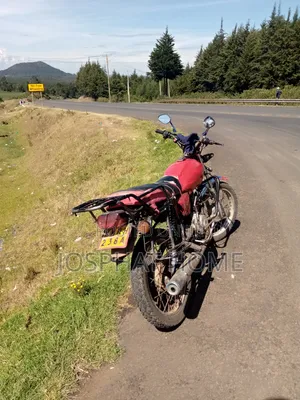 Yamaha Crux 2018 Red