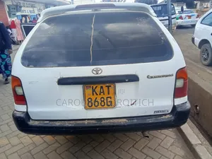 Toyota Corolla 2001 White
