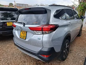 Toyota Rush 2018 Silver