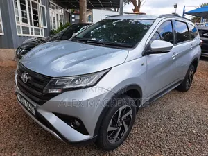 Toyota Rush 2018 Silver