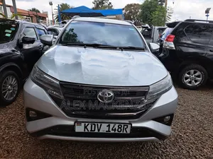 Toyota Rush 2018 Silver