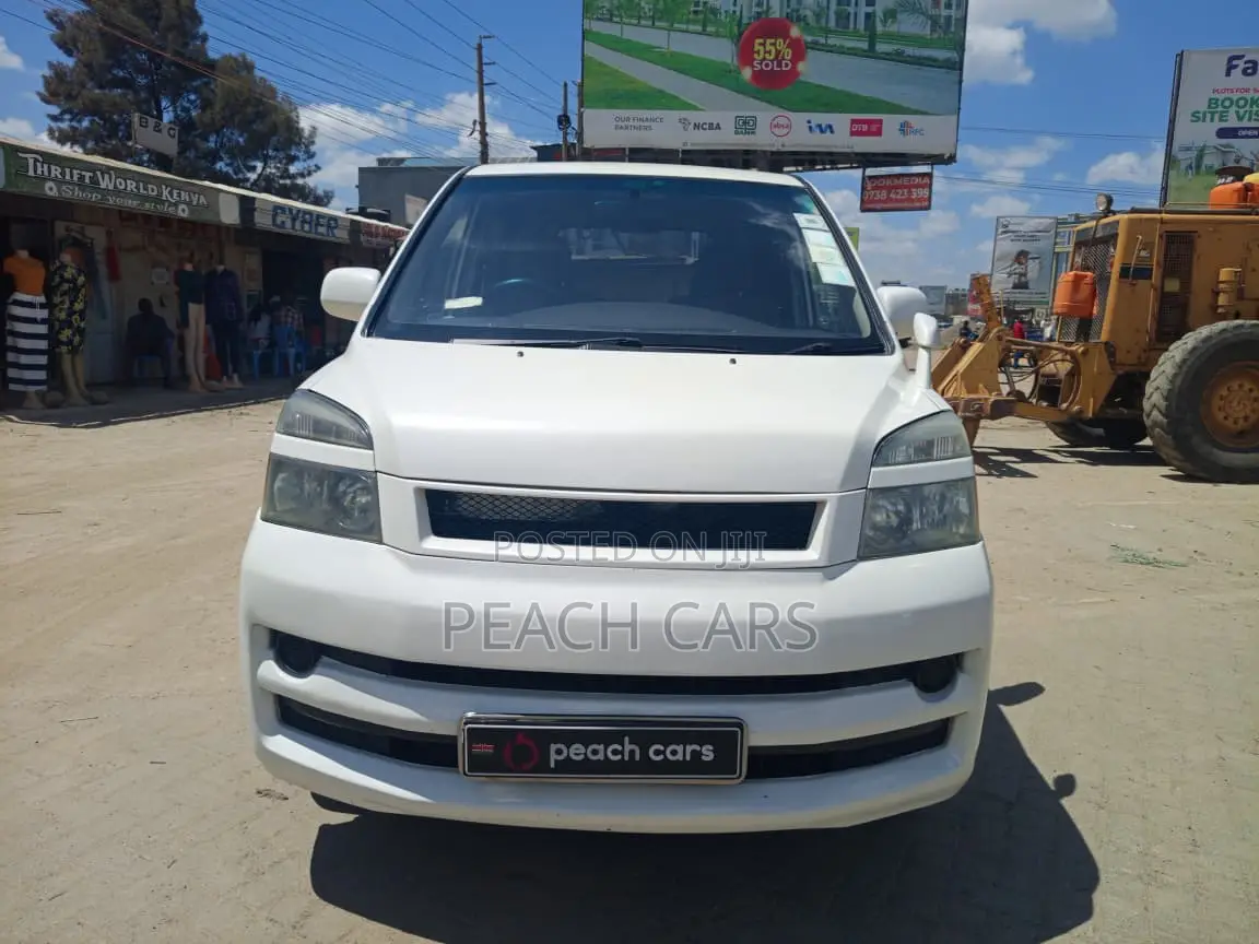 Toyota Voxy 2007 White