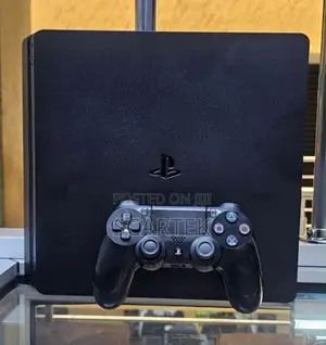 PS4 Slim Chipped One Pad