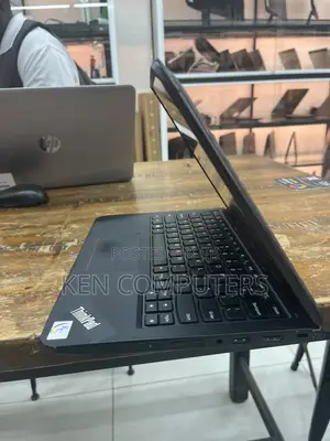Laptop Lenovo ThinkPad 11e 4GB Intel Core i3 SSD 128GB