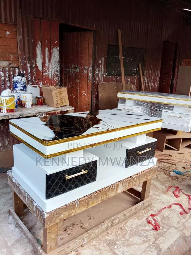 Selling Furniture - main view