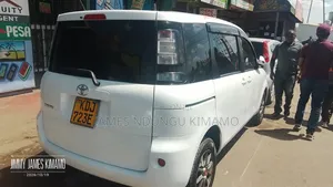 Toyota Sienta 2015 Pearl