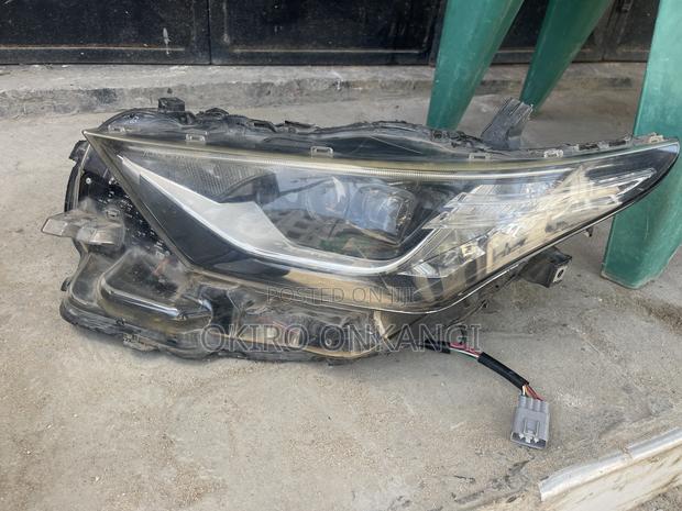 Toyota Auris Headlight Lense - thumbnail 2