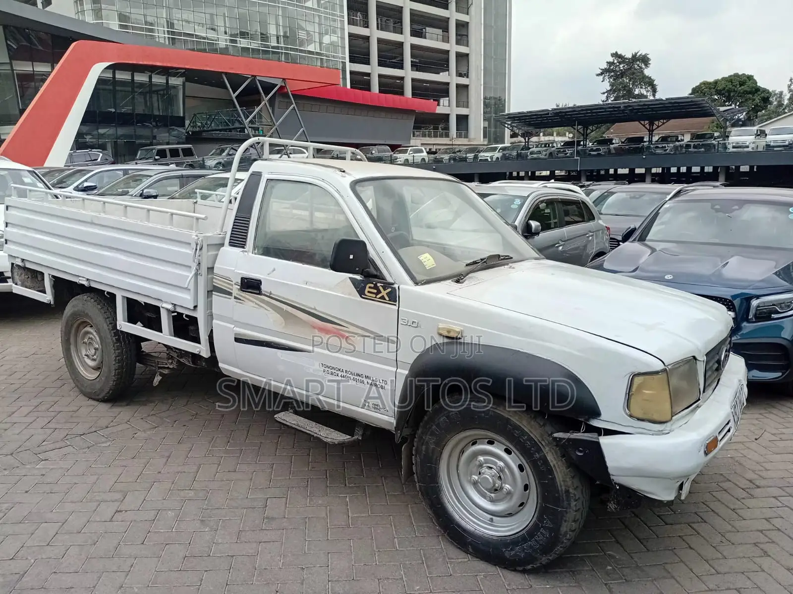 Tata 407 2009 Off white