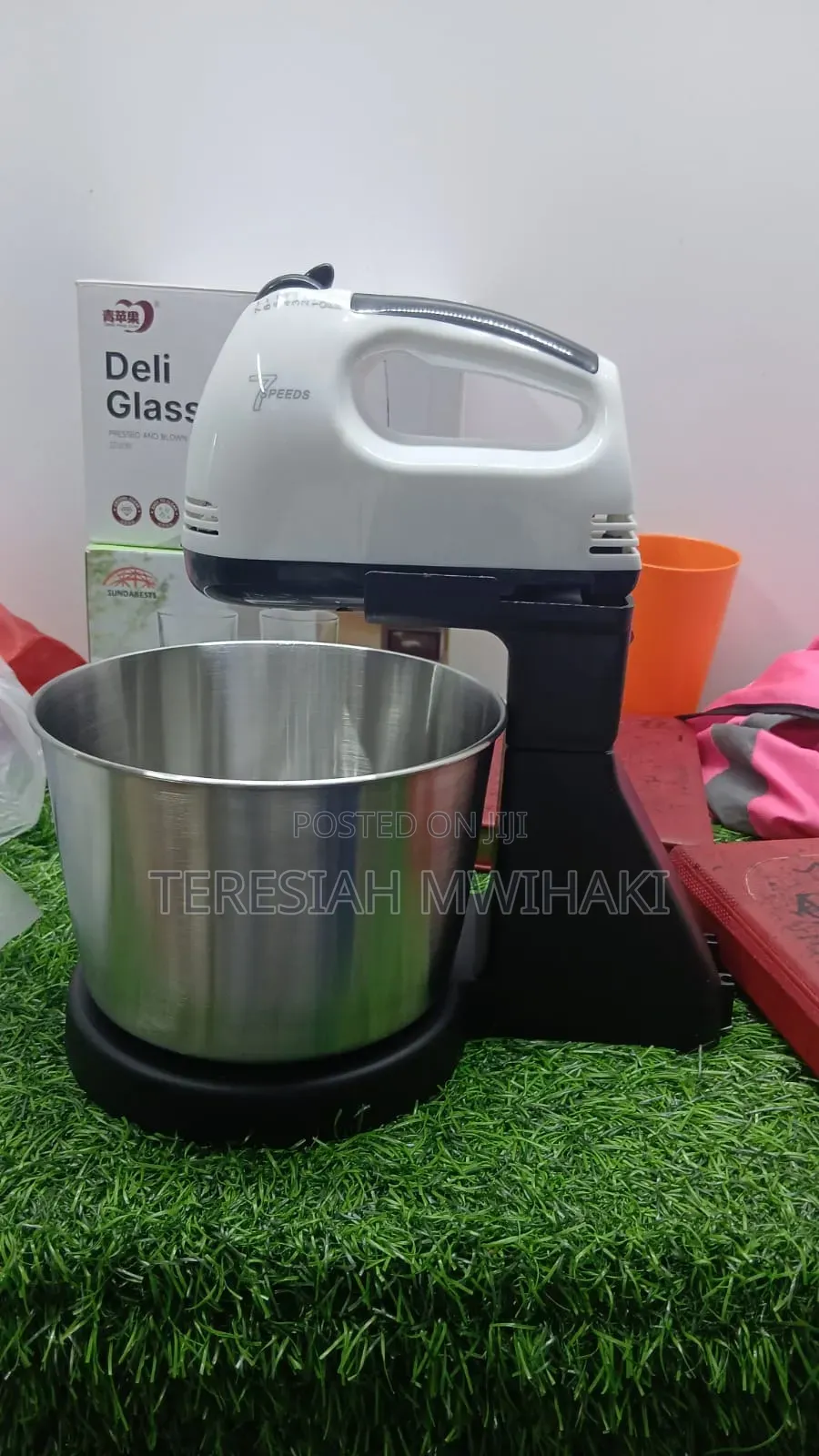 Hand Mixer With Mixing Bowl