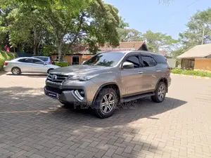 Toyota Fortuner 2017 Gray