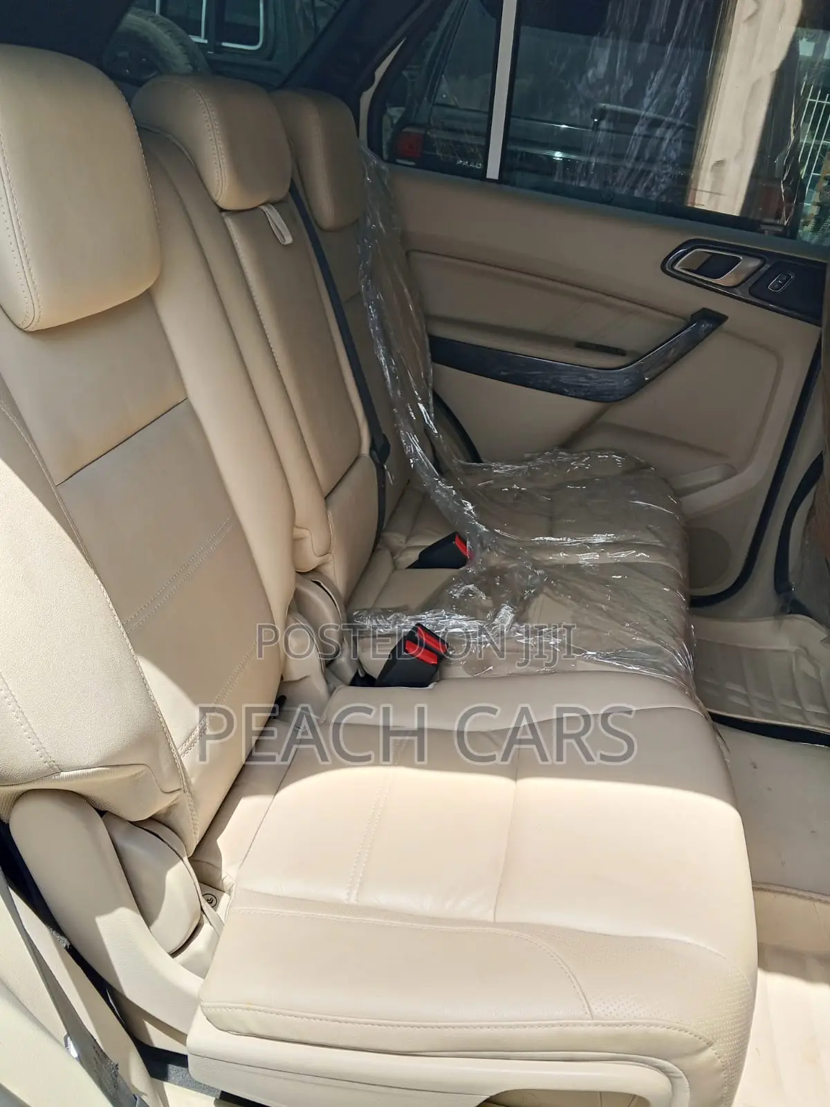 Ford Everest 2016 White