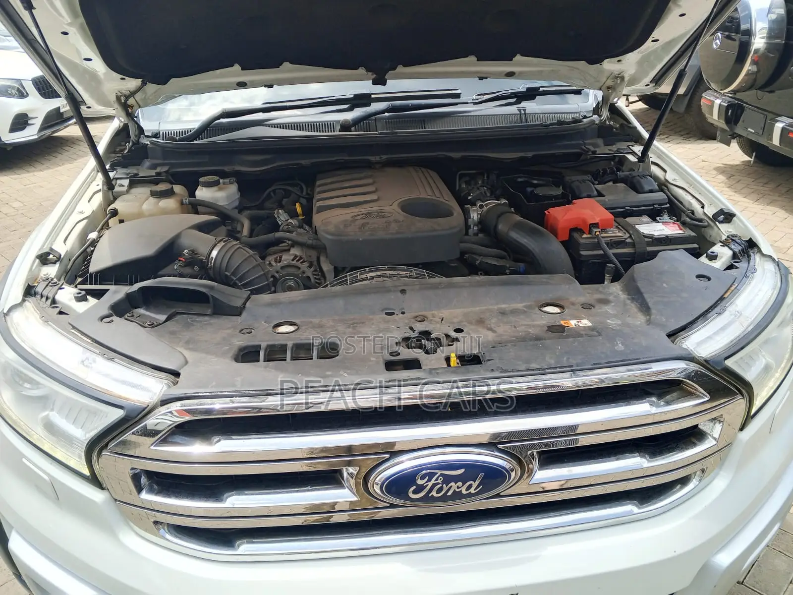 Ford Everest 2016 White