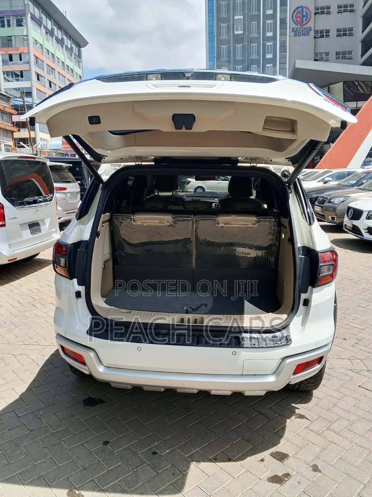 Ford Everest 2016 White