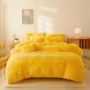 Fluffy Duvet Bedding Set With Bedsheet and 4 Pillowcases