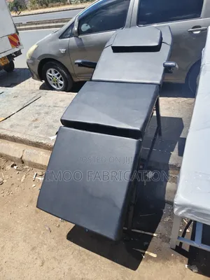 Tattoo Adjustable Massage Bed
