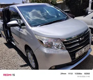Toyota Noah 2015 Silver