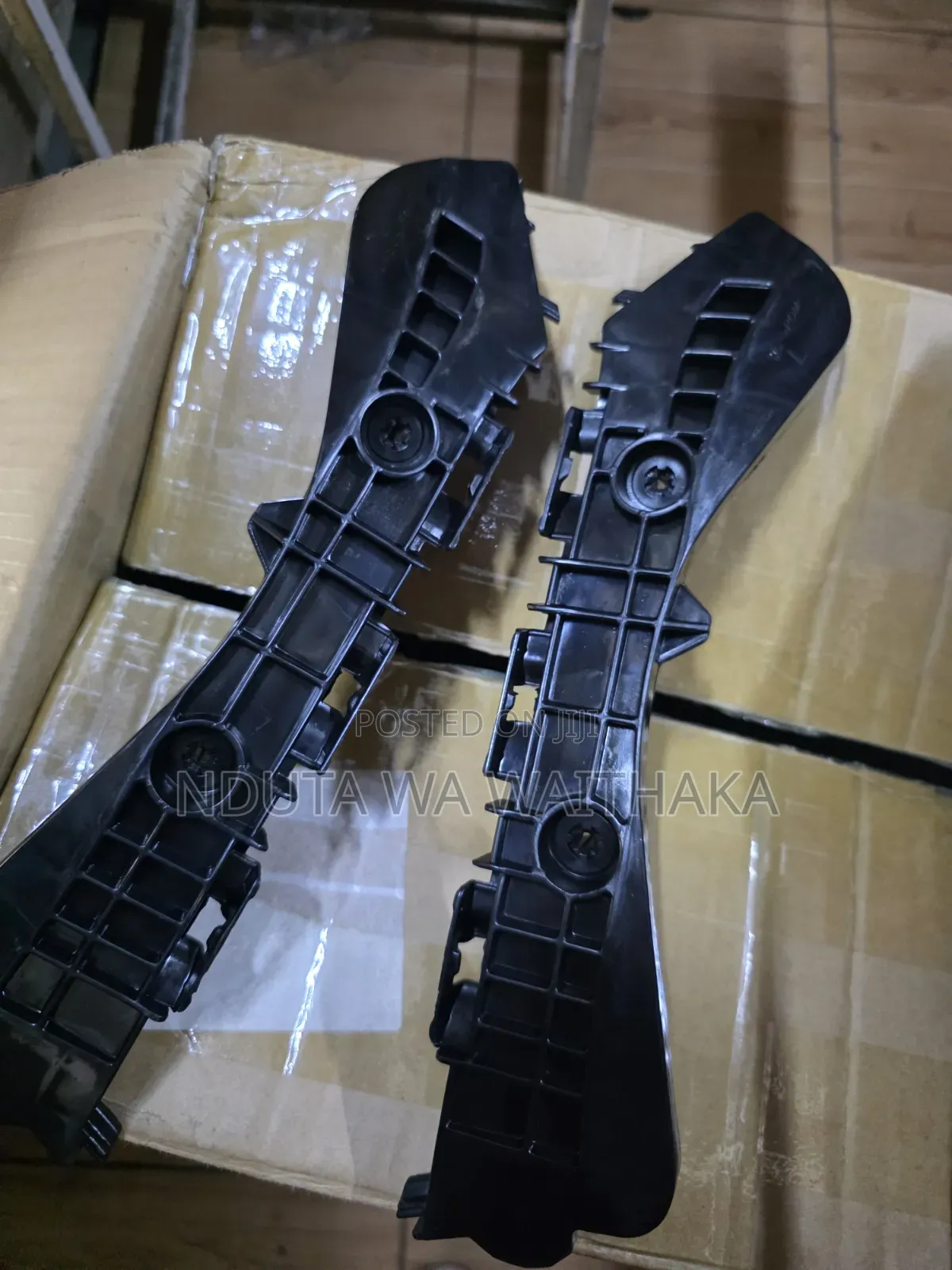 Rear Bumper Side Auris 2010