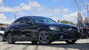 Mercedes-Benz C200 2020 Black