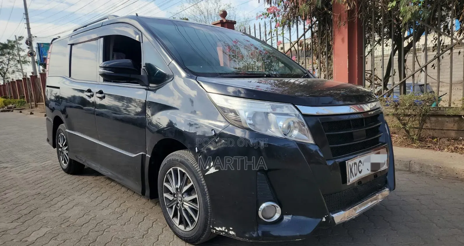 Toyota Noah 2014 Black