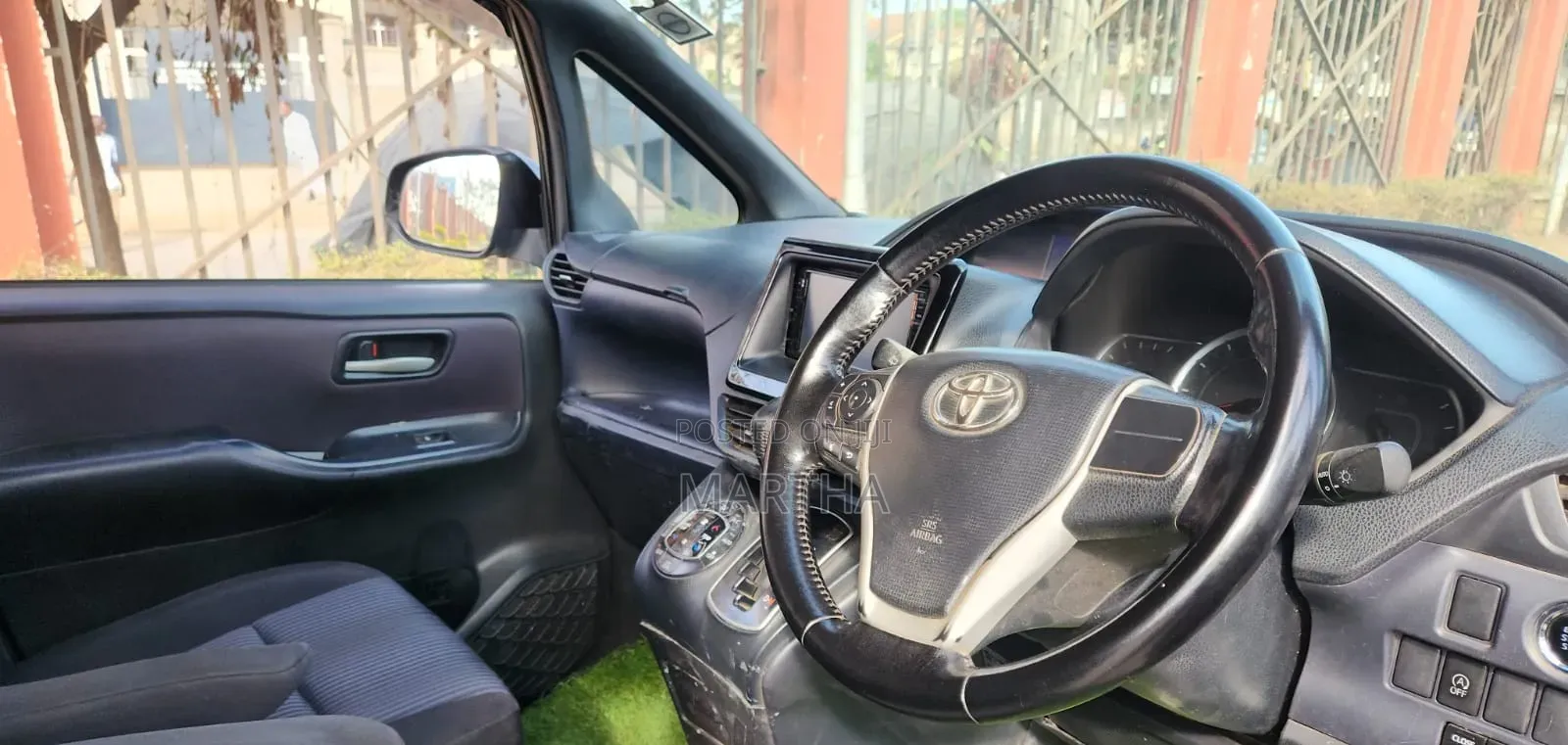 Toyota Noah 2014 Black