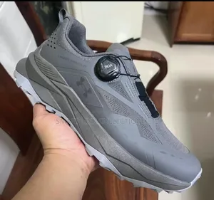 Under Armour Sneakers