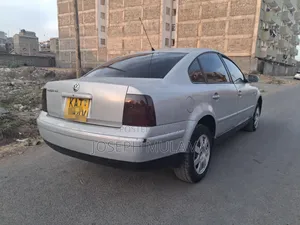 Volkswagen Passat 2000 Silver