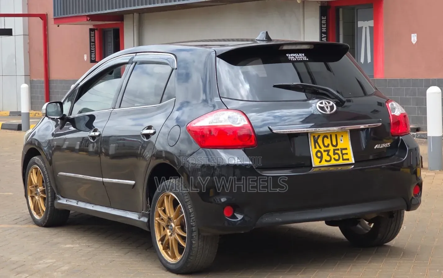 Toyota Auris 2012 Black