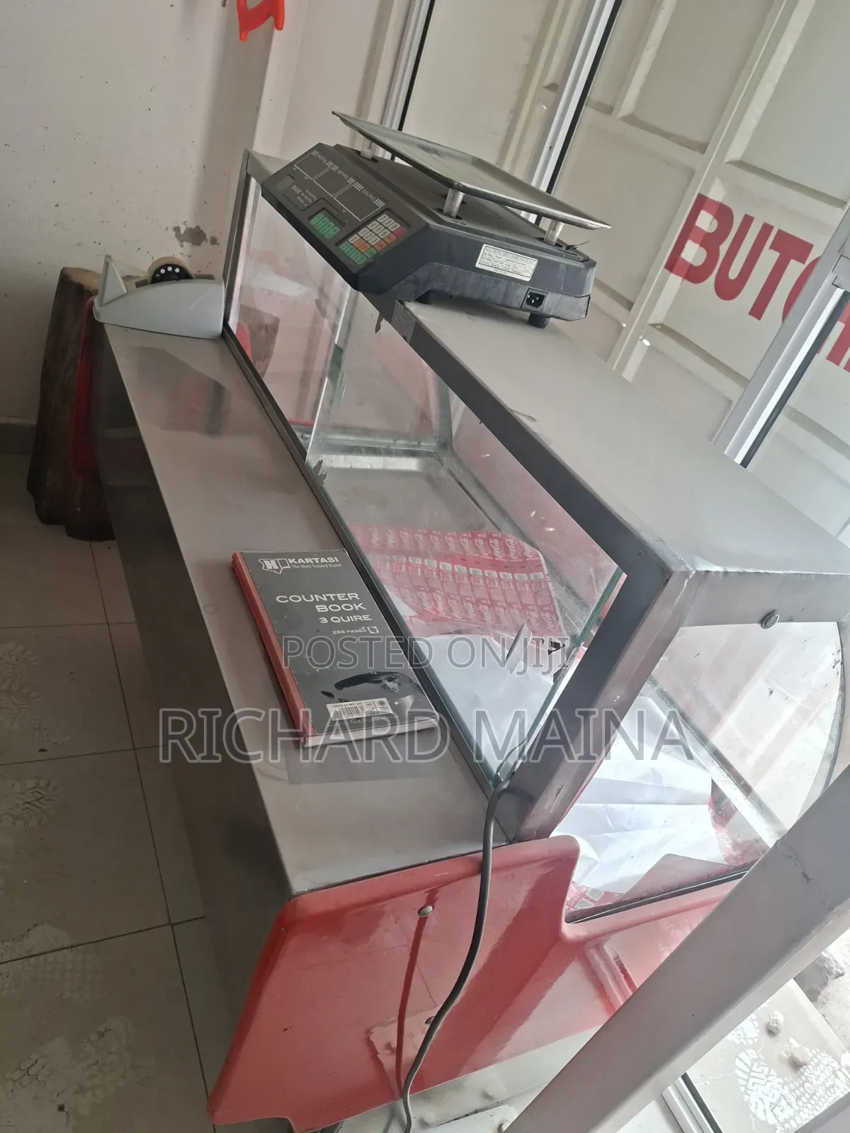 Meat Display With Chiller