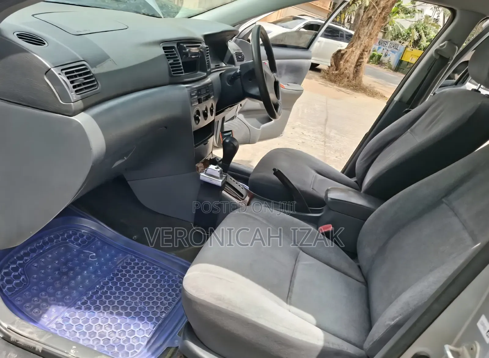 Toyota Corolla 2004 Silver