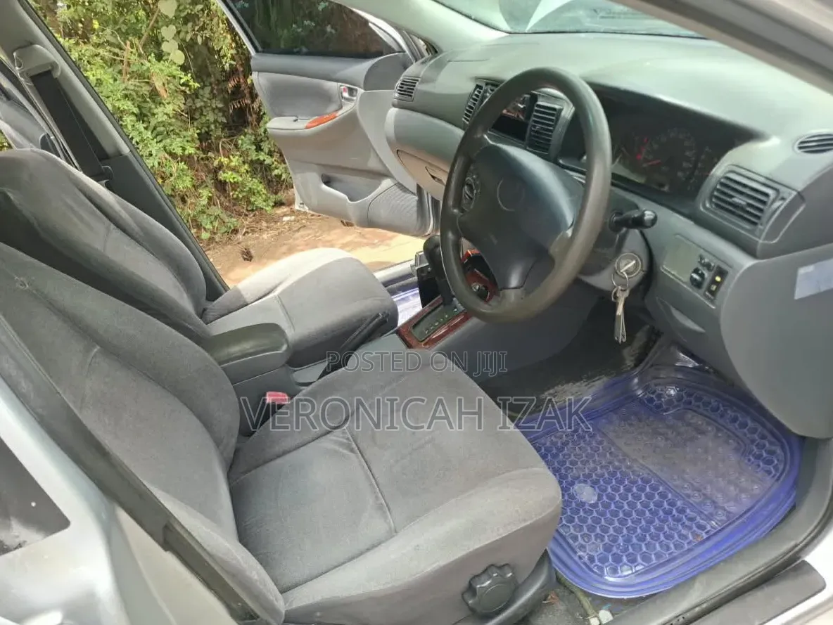 Toyota Corolla 2004 Silver