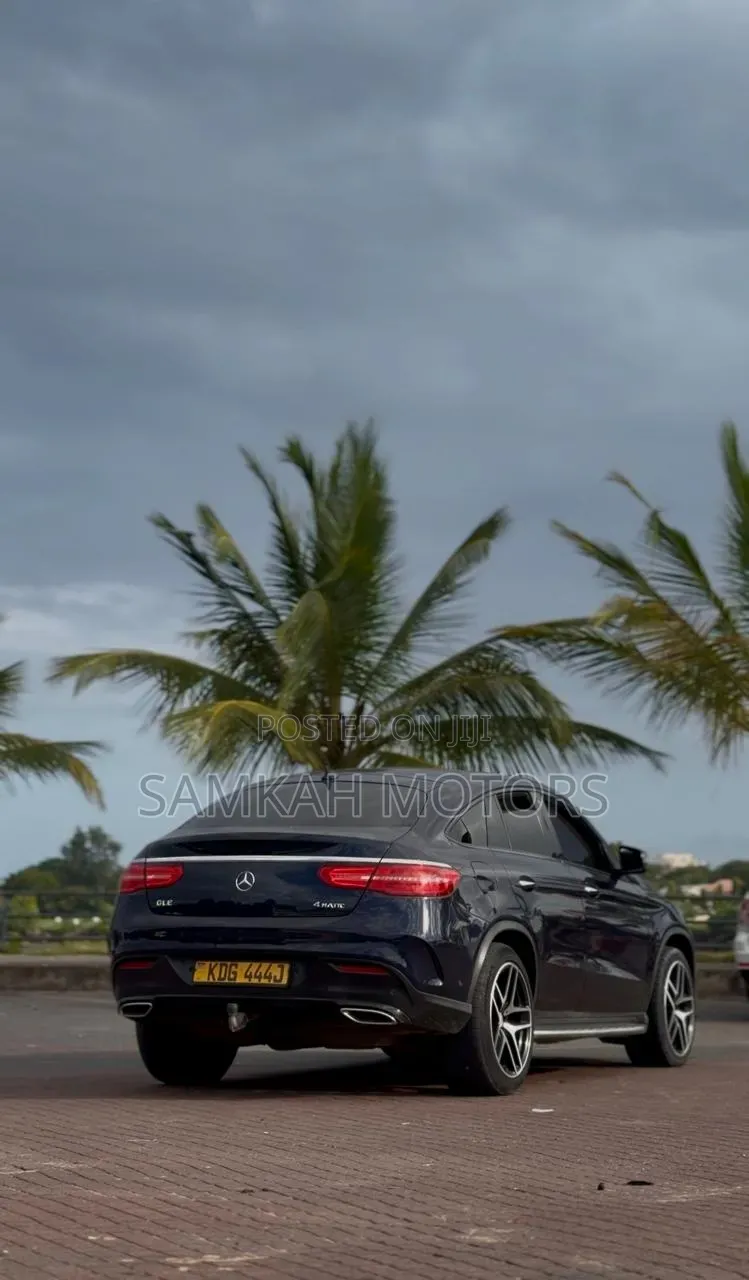 Mercedes-Benz GLE-Class 2018 Blue