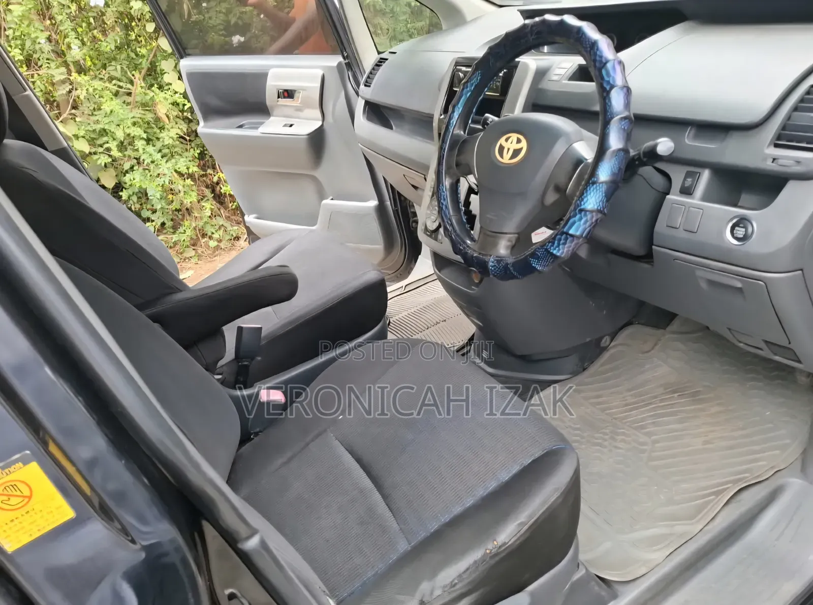 Toyota Voxy 2006 Black