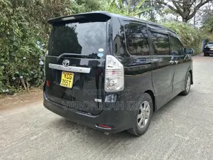 Toyota Voxy 2006 Black