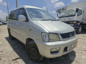 Toyota TownAce Noah 2001 Silver