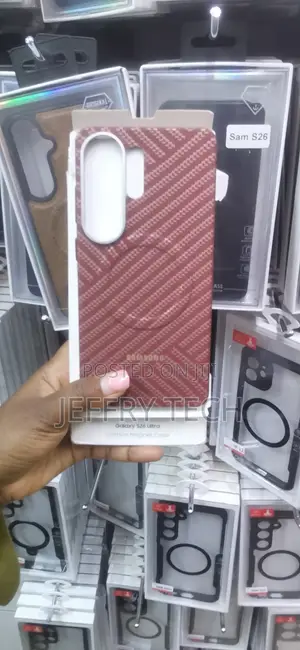 Red Carbon Fiber Pattern Magnetic Case for Samsung Galaxy S26 Ultra