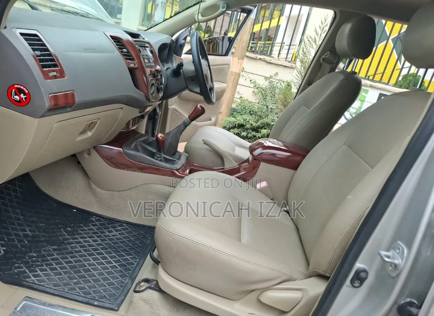 Toyota Hilux 2010 Silver