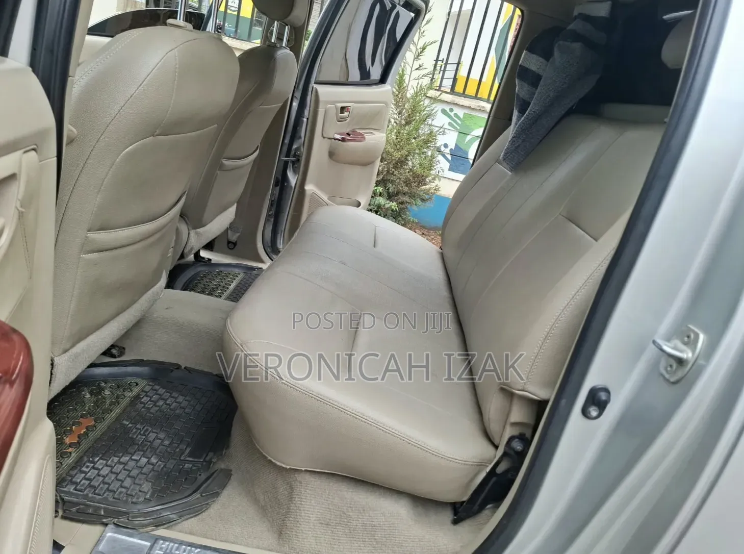 Toyota Hilux 2010 Silver