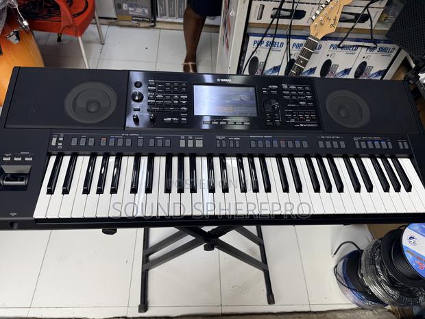 Yamaha Sx 920 61 Keys Keyboard Plus Keyboard Stand - thumbnail 2