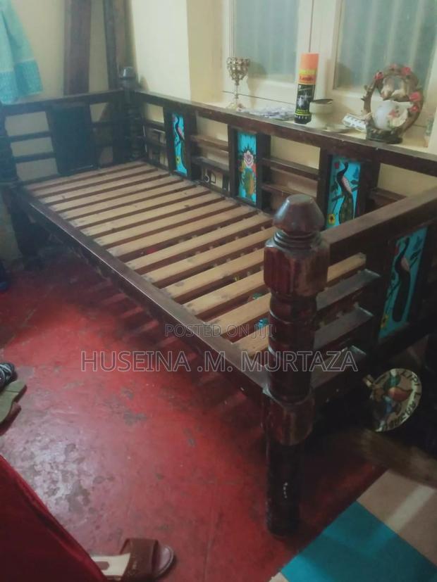 Antique Diwan Bed - main view