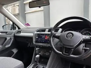Volkswagen Tiguan 2022 Green