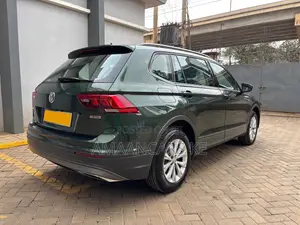 Volkswagen Tiguan 2022 Green