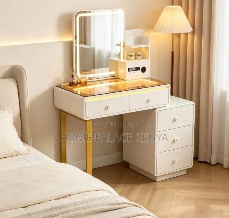 Dressing Table; Stylish Dressing Table With Storage Drawers and Mirror