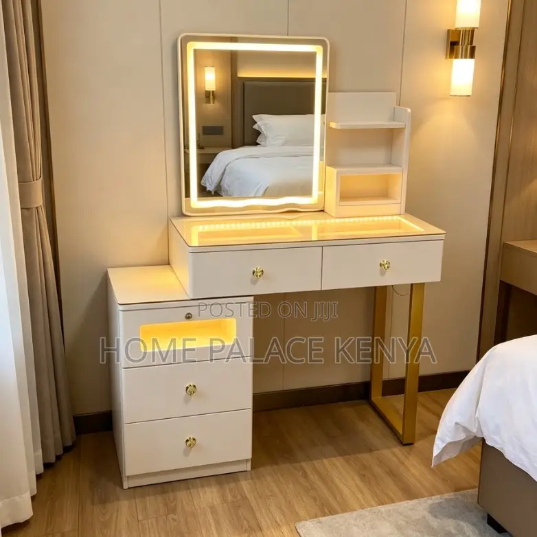 Dressing Table; Stylish Dressing Table With Storage Drawers and Mirror