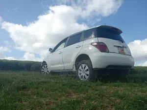 Toyota IST 2004 White