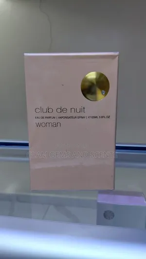 Club De Nuit Woman